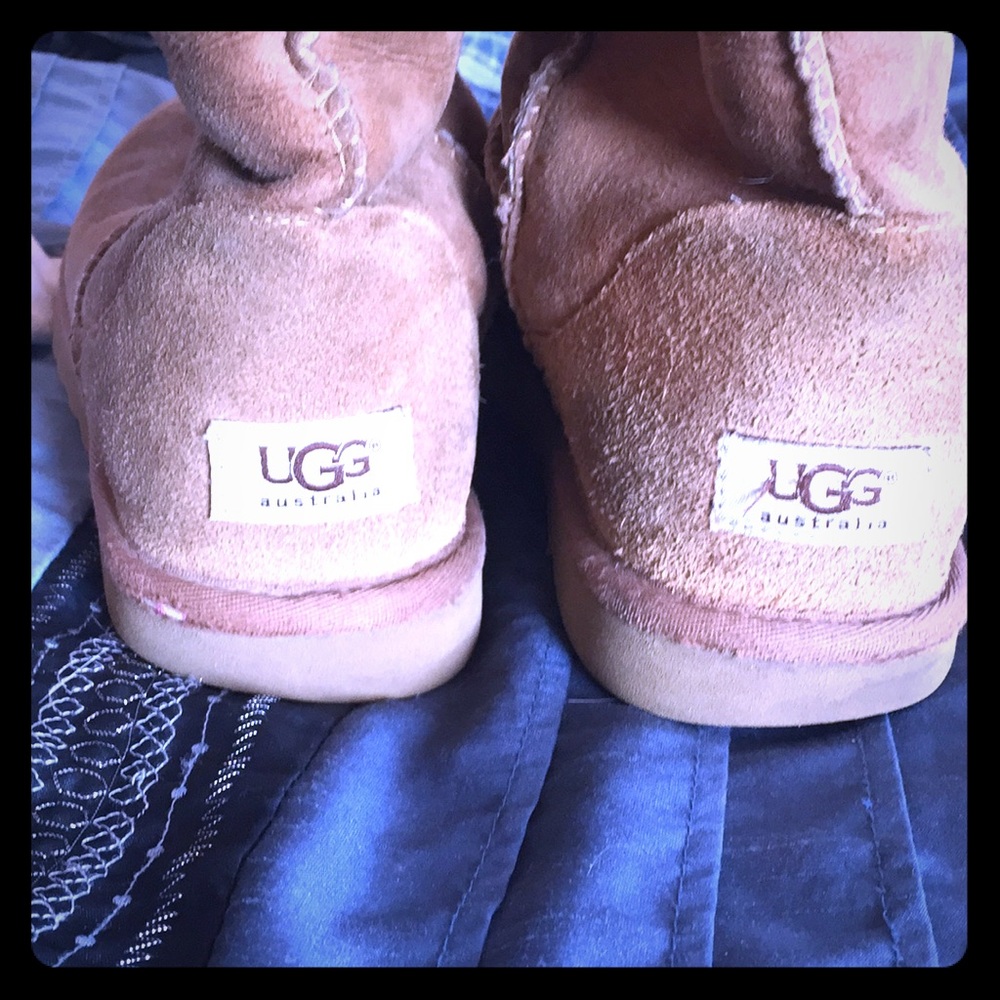 UGGS